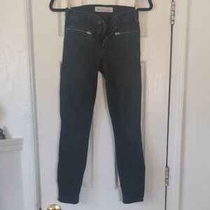 GAP Gray Skinny Jeans with Sleek Fit